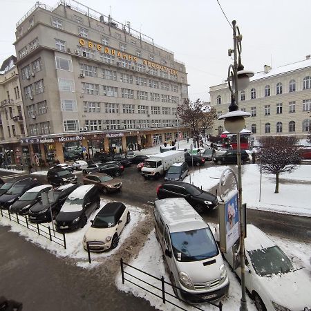 Апартаменти трехкімнатні в самому центрі для 6-х Львів Екстер'єр фото
