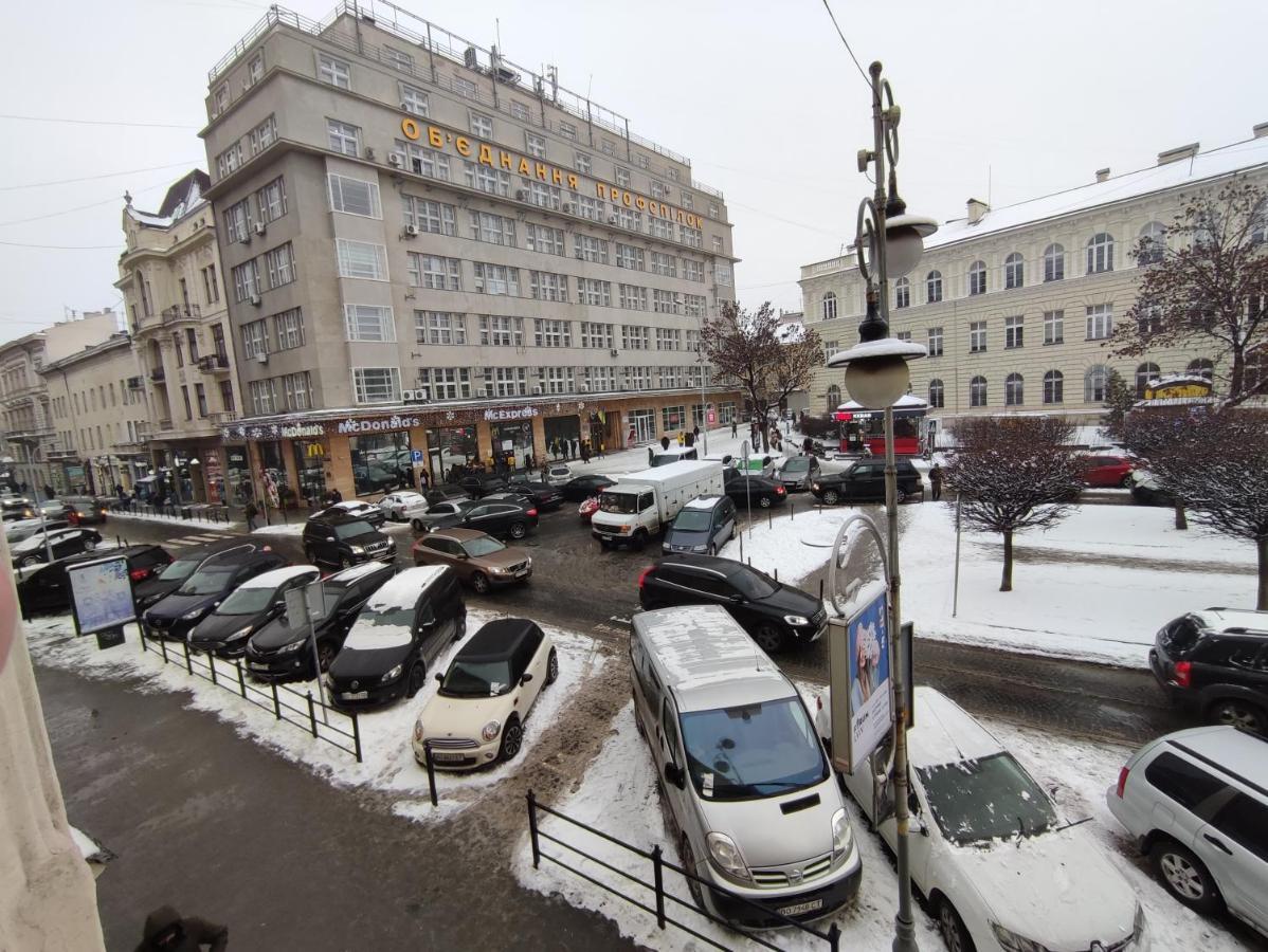 Апартаменти трехкімнатні в самому центрі для 6-х Львів Екстер'єр фото
