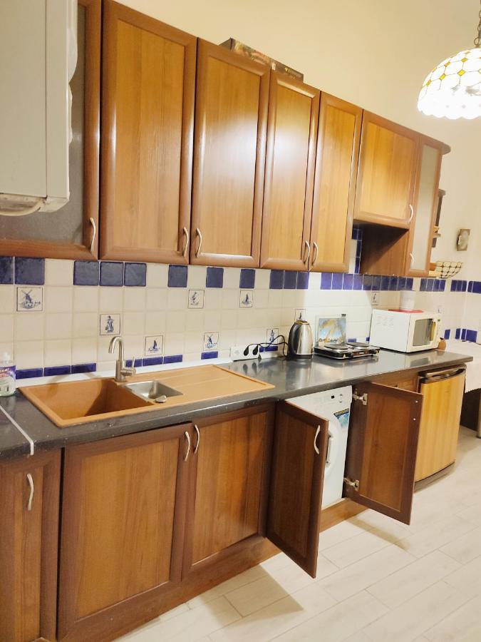 Апартаменти трехкімнатні в самому центрі для 6-х Львів Екстер'єр фото